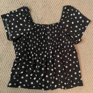 NWT No Boundaries Floral Flutter Sleeve Smocked Top Black w/ Daisies Women's 2X